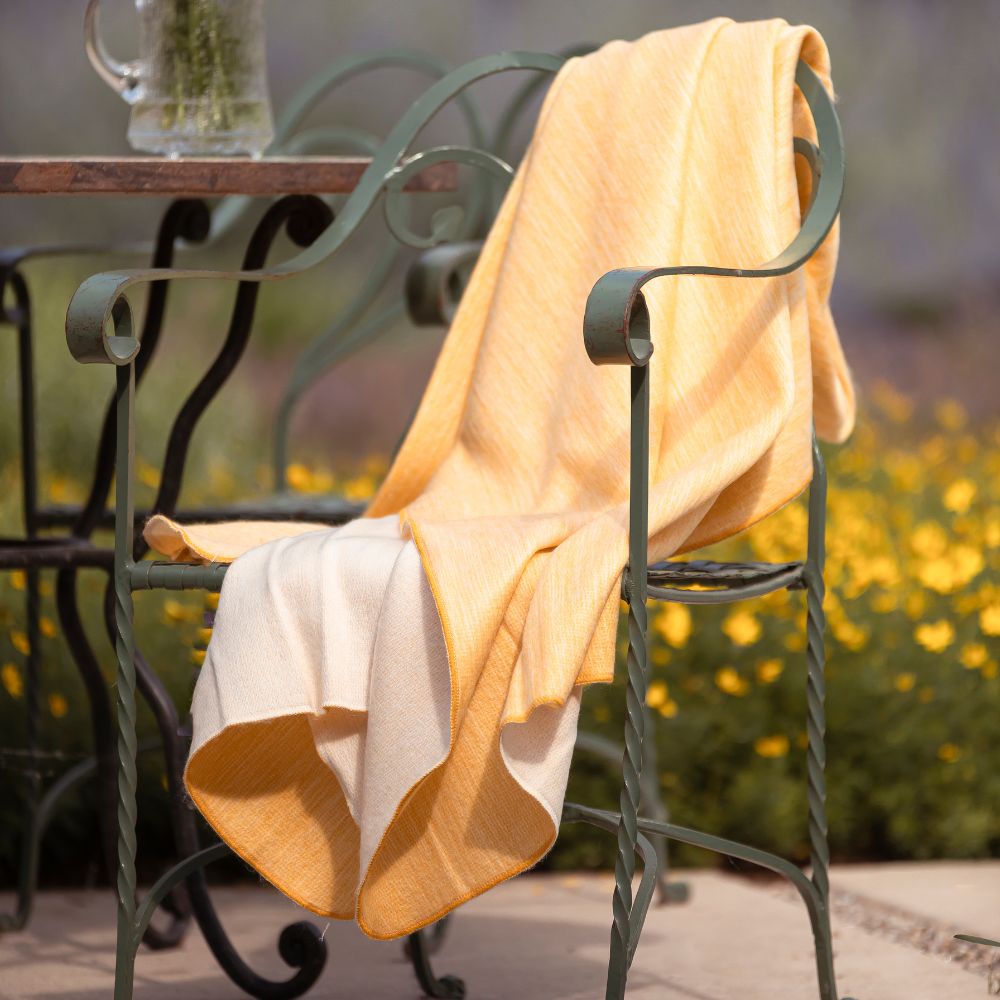 Kani Collection - Reversible Daffodil and White