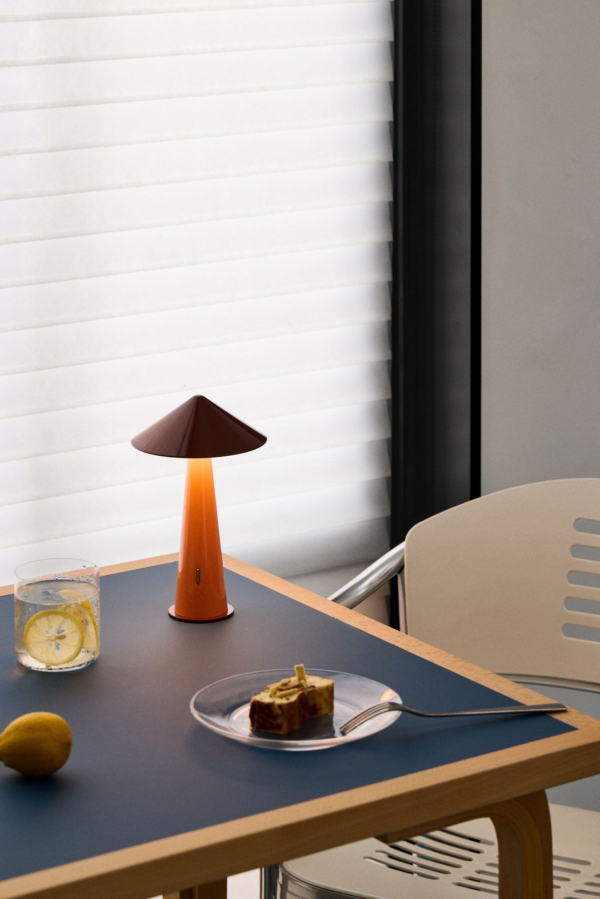 TIPSY Portable lamp - Rustic Red/Orange