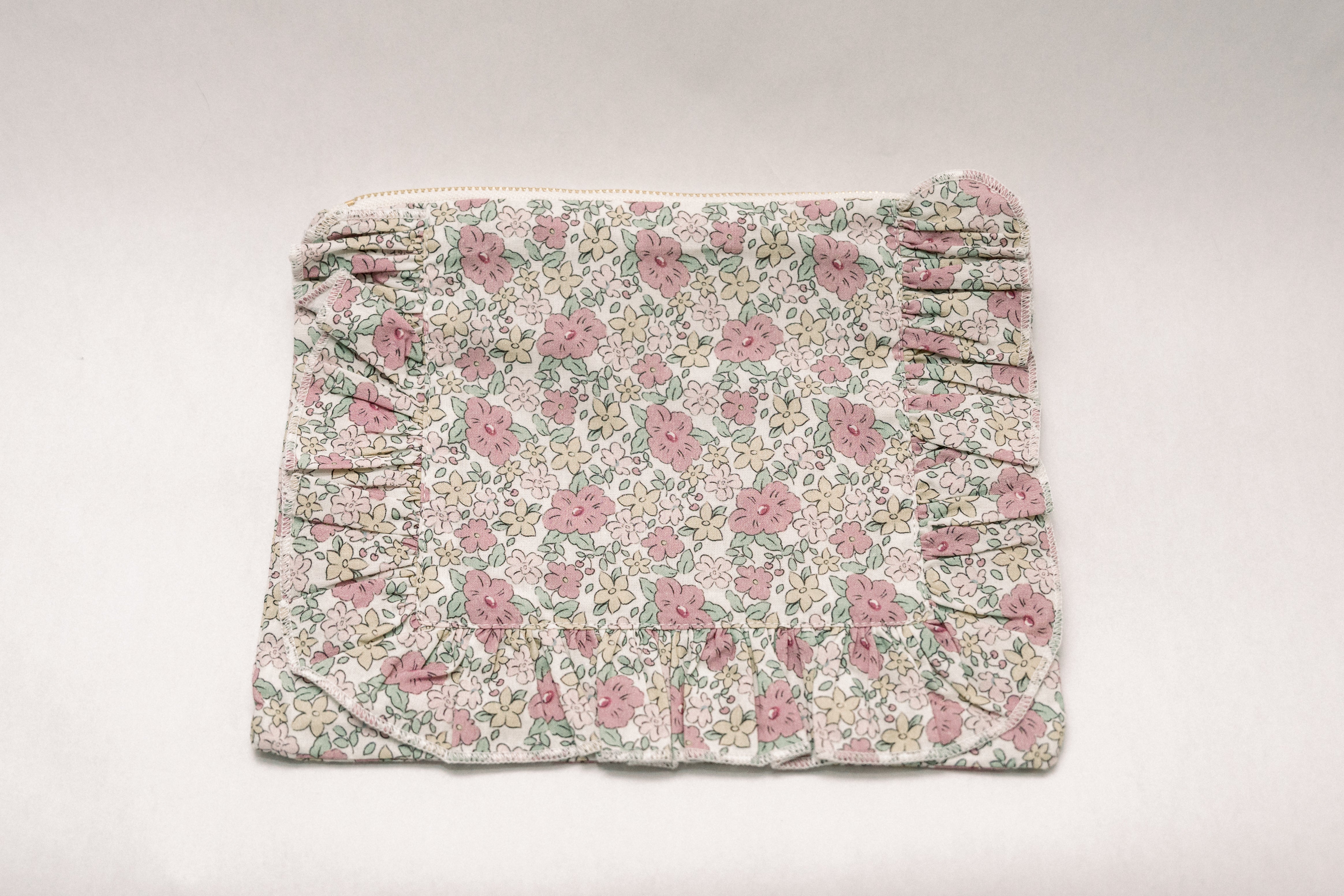Betsy Ann | Timeless Floral Ruffle Zipper Pouch