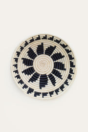 Burst Raffia Plateau